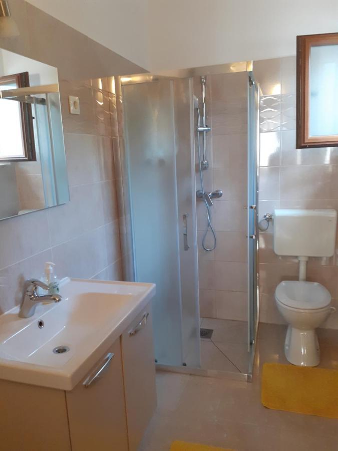 Appartamento Apartman Paola Malinska Esterno foto