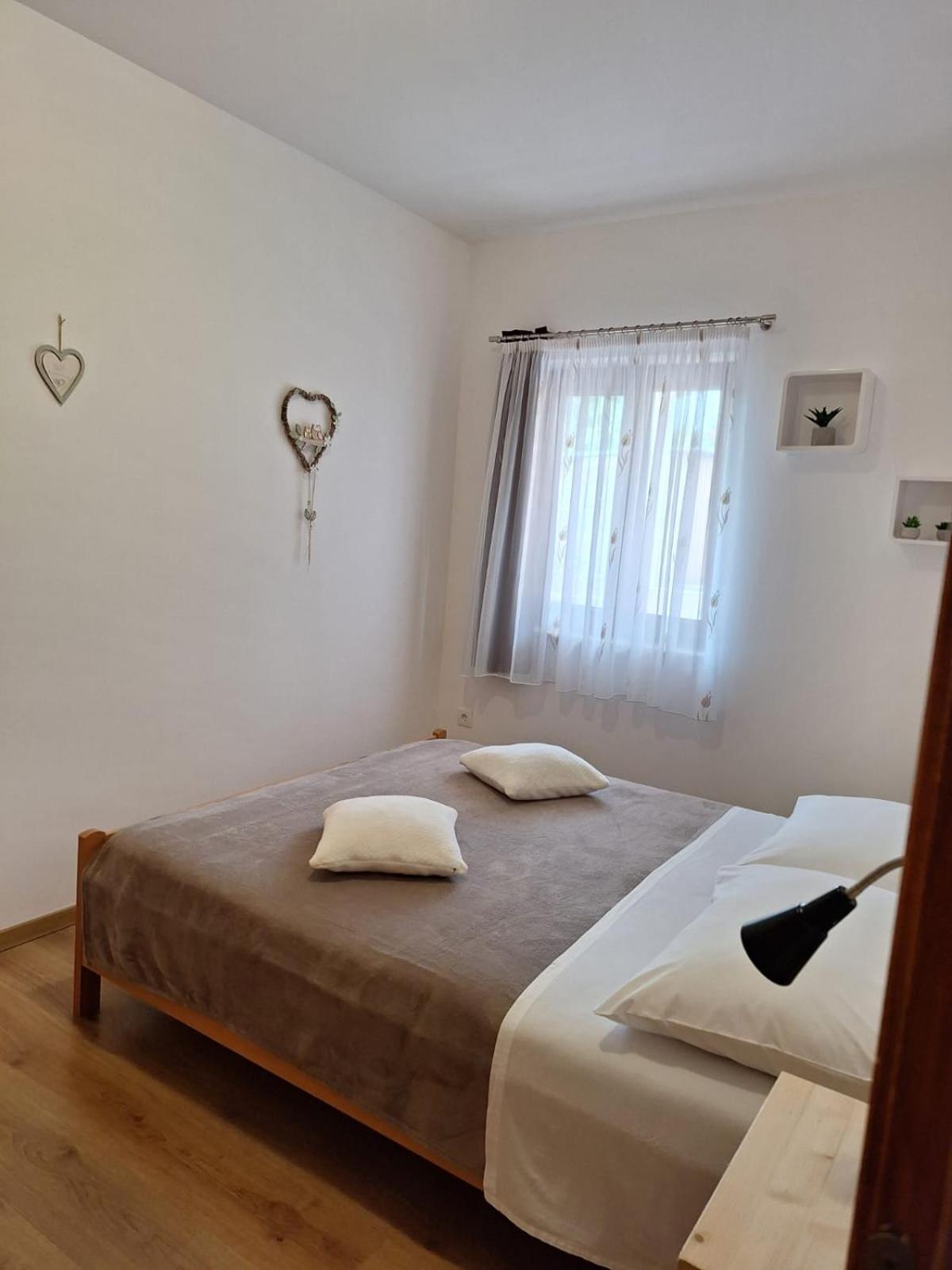 Appartamento Apartman Paola Malinska Esterno foto